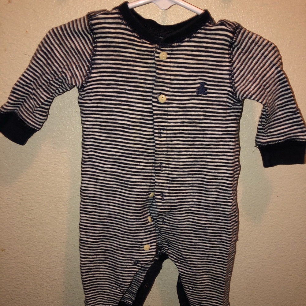 Baby gap clothes